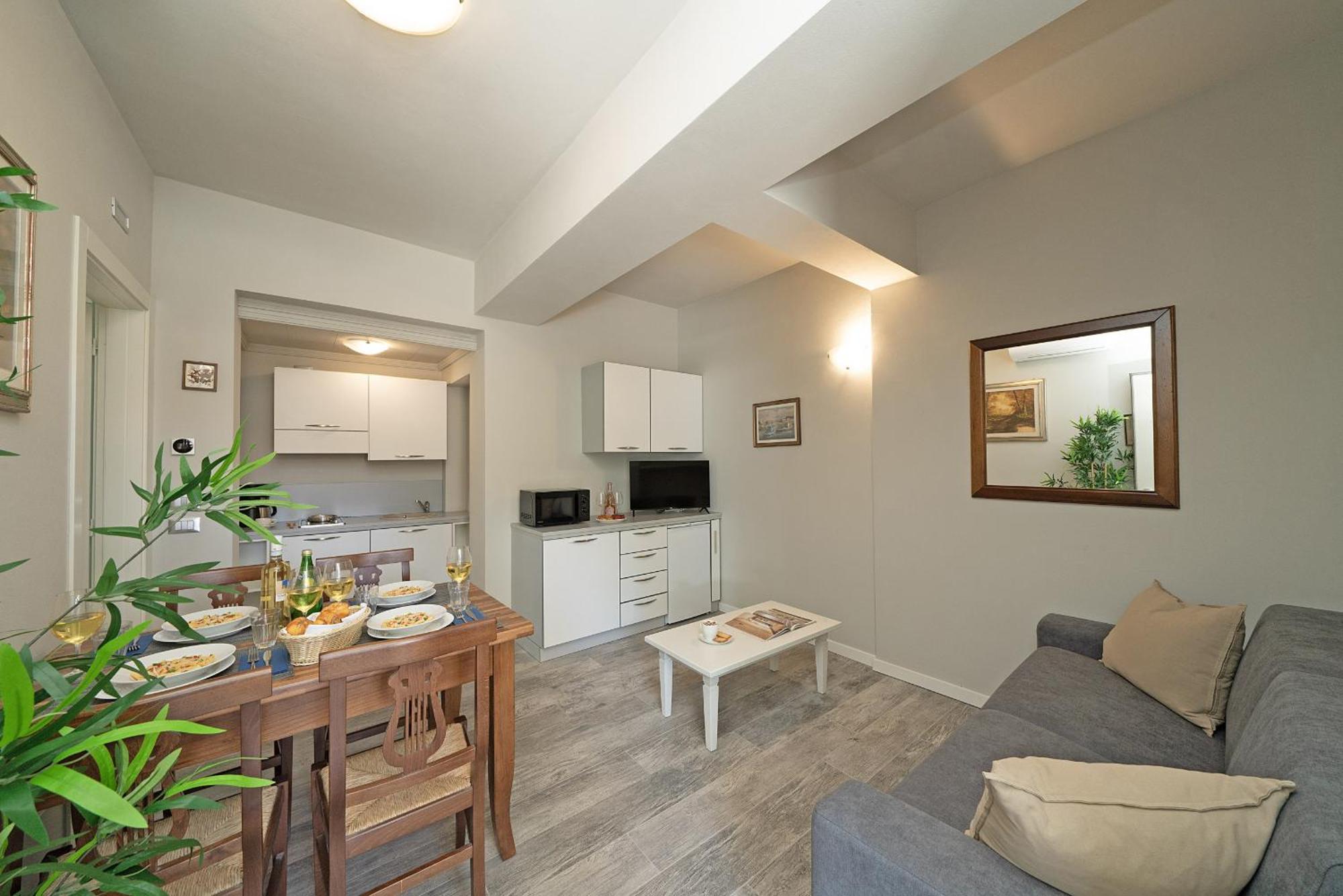 Villa Caterina Apartments By Wonderful Italy Desenzano del Garda Exterior photo